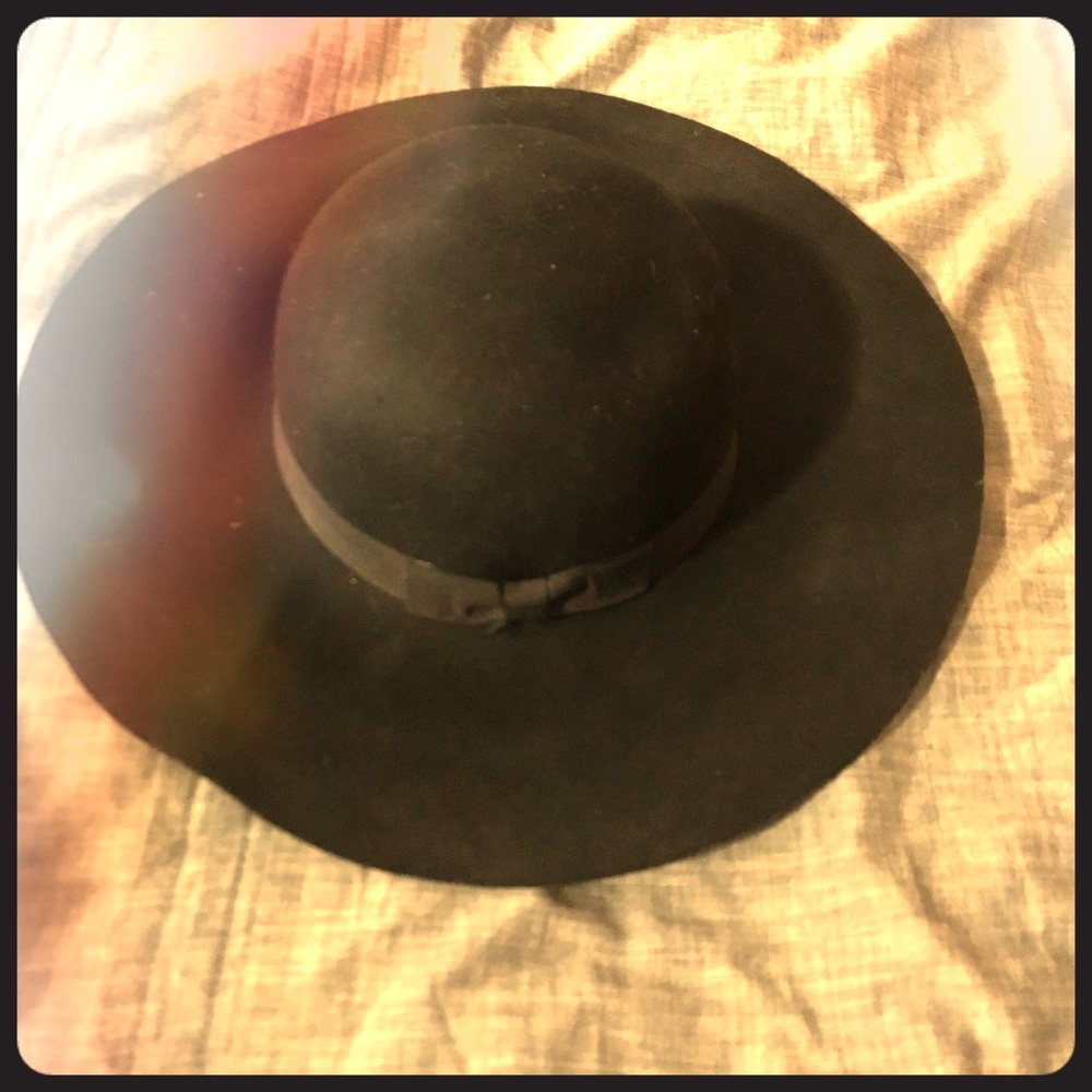 Black fedora